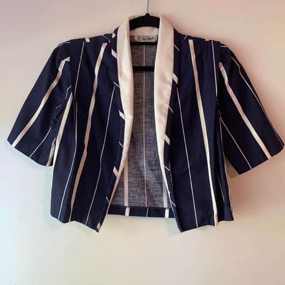 🇨🇦🇨🇦Bolero crop blazer🇨🇦🇨🇦 - Picture 1 of 3
